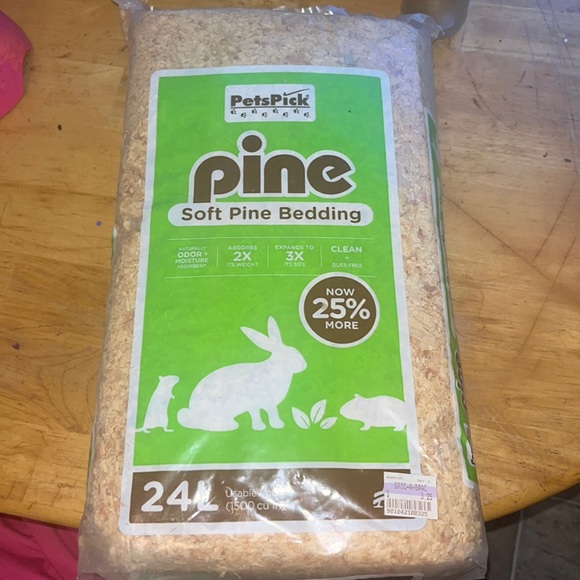 Soft Pine Bedding - Picture 1 of 2